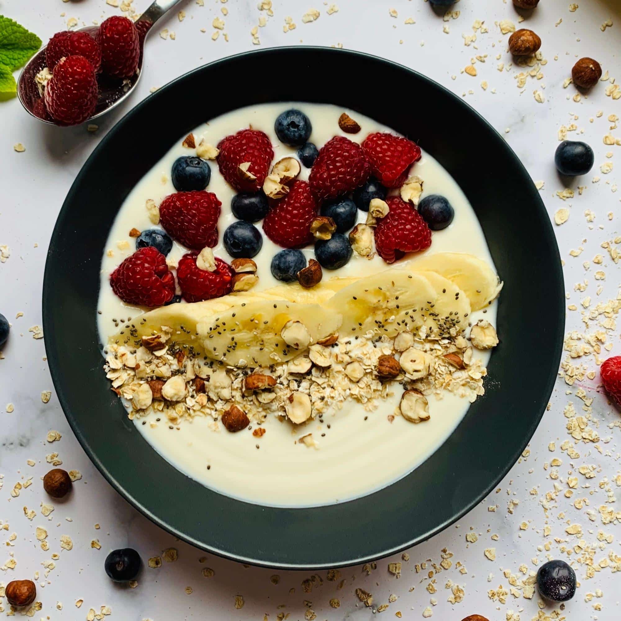 Oatmeal with healthy toppings