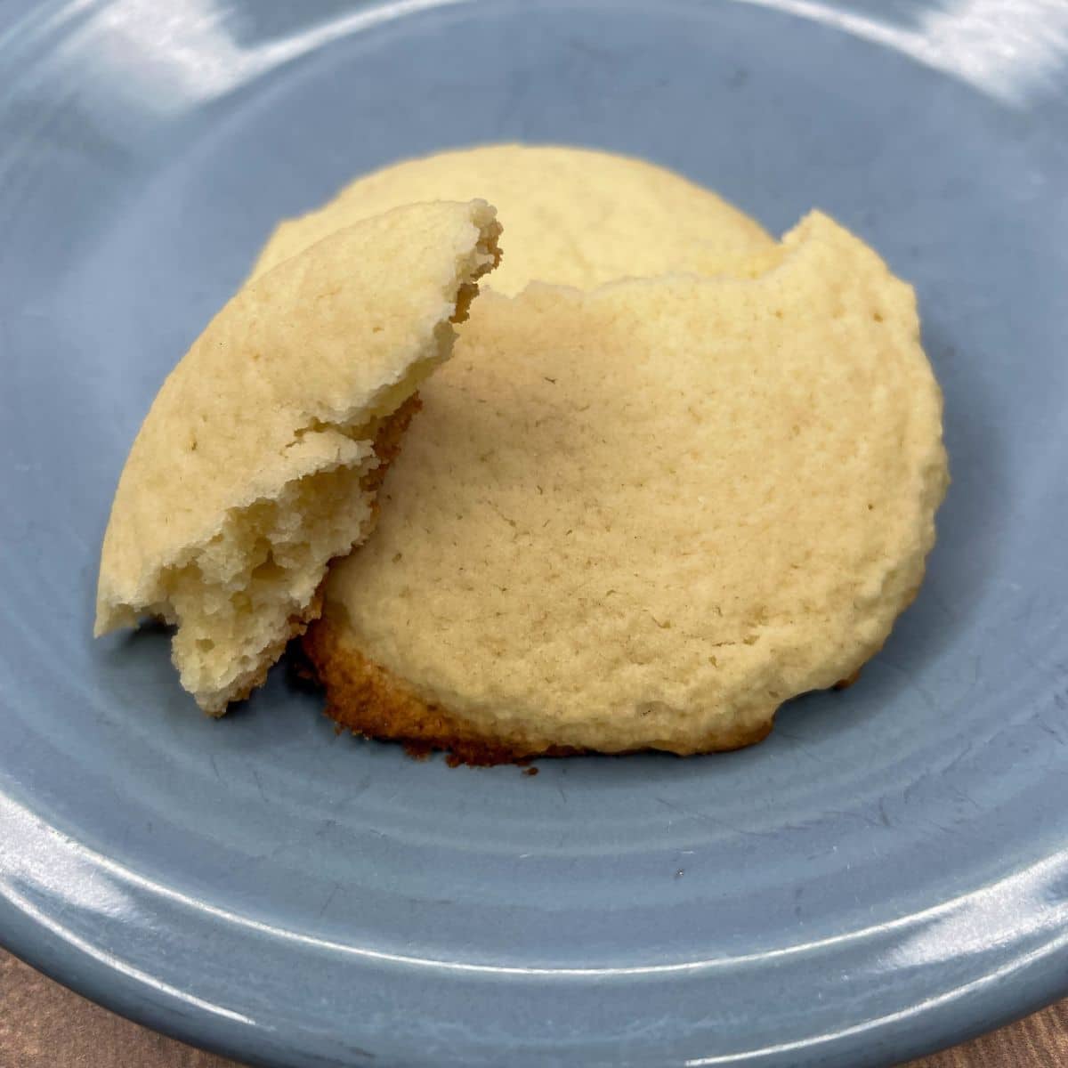 Perfectly Done Almond Shortbread Cookies