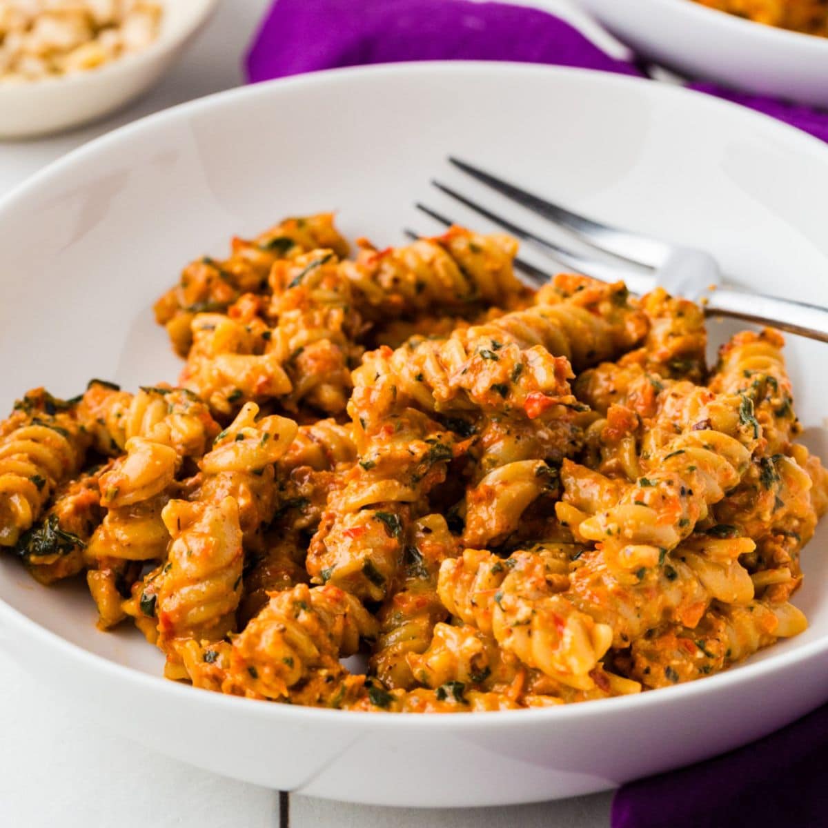 Perfectly done Roasted Red Pepper Pesto Pasta